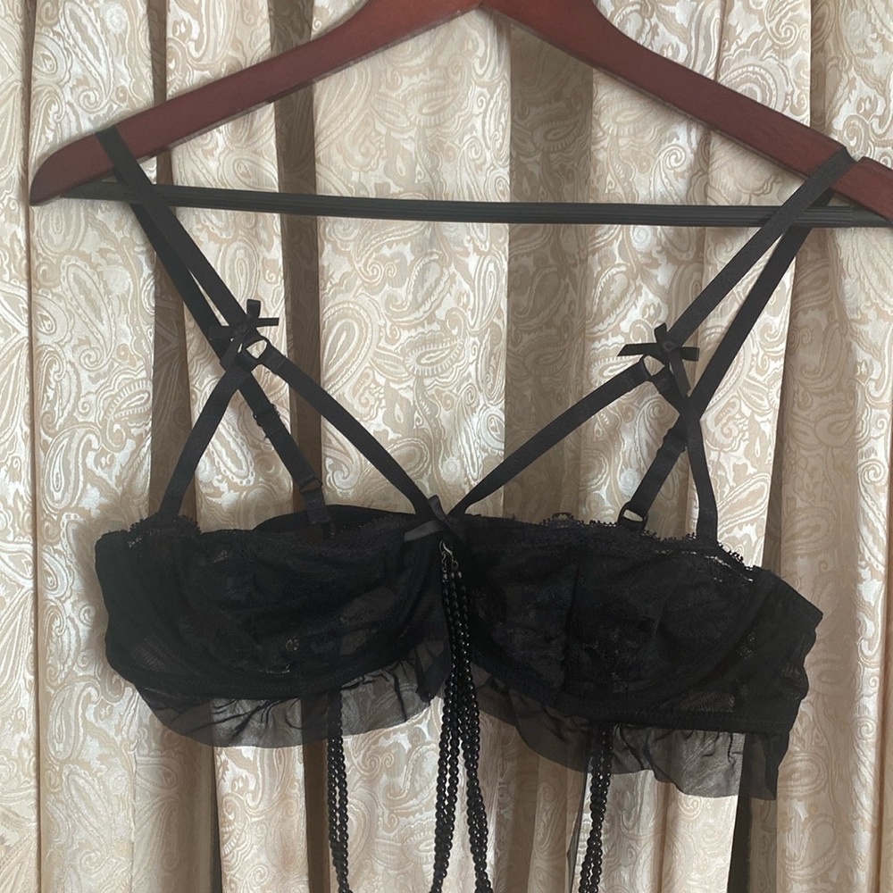 Rosetta bra in black.